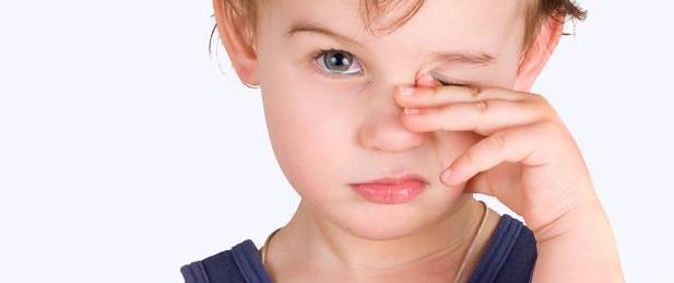 孩子水汪汪的大眼睛, 家长要留心, 有可能是生病了