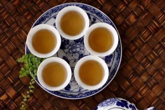 http://p0.itc.cn/a_auto,c_cut,x_0,y_194,w_700,h_466,c_zoom,w_640,q_70/images01/20201215/856966816cab44d58948bc1ff983c2db.jpeg