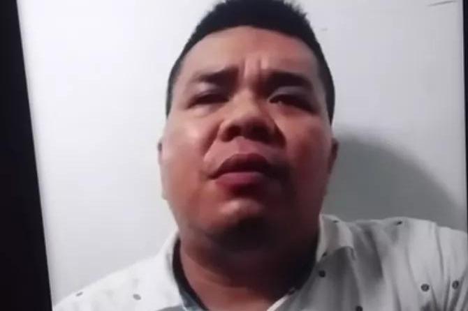 抖音里刷到一位油腻大叔,以为是青铜结果一开口我跪了