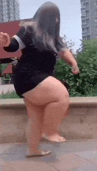 妹子我相信你是一个潜力股,别看我,我结婚了!