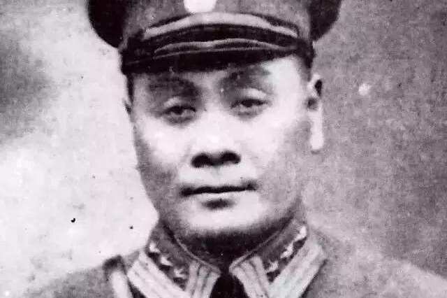 刘湘去世后,谁成为了川军一把手?不是蒋介石,而是这个人!