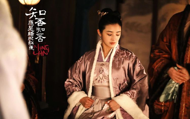 她是李宇春的前辈，是最早走红的超女，今演《