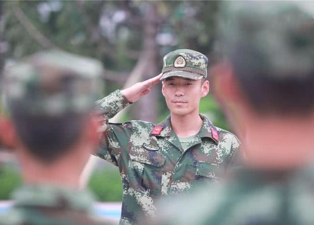 什么样的人可以当5年兵 ca3af5788c874f2f99a8b96d9b2c8c2d.jpeg