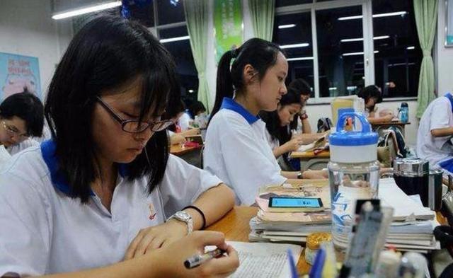 选择题：数学英语提分最快480分的中等生逆袭为高考黑马：守住选择题