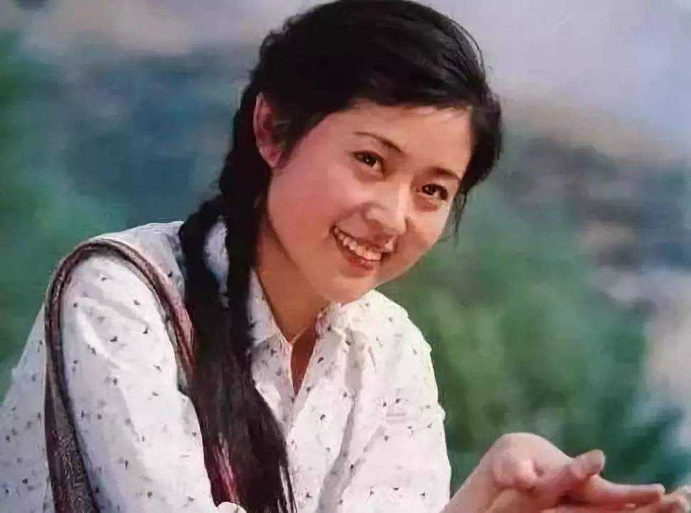 原创倪萍的情史:29岁与郭达相恋,32岁与陈凯歌同居,46岁终获幸福