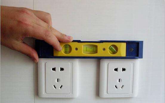 灯的开关怎么修 dede43f352534454b56454a8013b04e6.jpeg