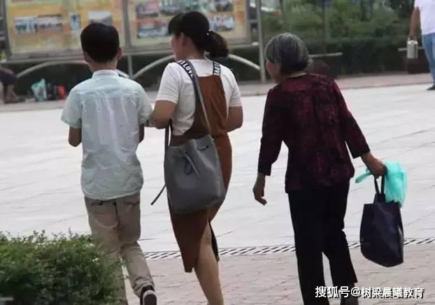 郸城■你读书虽苦,父母更不易“最牛县高”考前校园照让人泪奔:同学