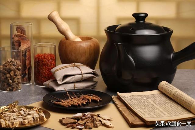 中药怎么热才正确 abcf671cb844466cb1183bc6e57e6a1b.jpeg