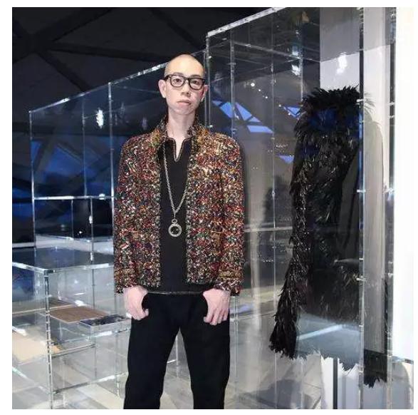 包神日记|他是拥有chanel外套最多的男人,连权志龙都甘拜下风