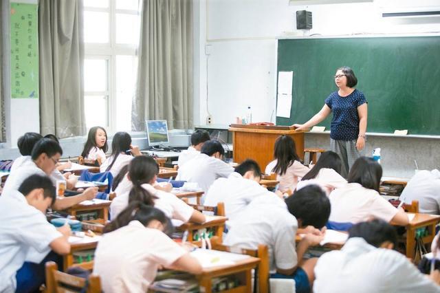 西方资本主义对中国学生的歧视?怀疑高分低能? 西方资本主义对中国学生的歧视?怀疑高分低能?