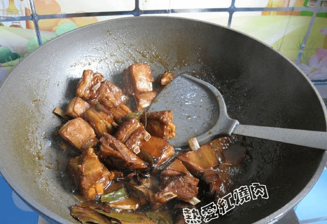 如何做红烧羊排才好吃 75a3ef3c8b4440a49b95cacdd5c9e1ae.png