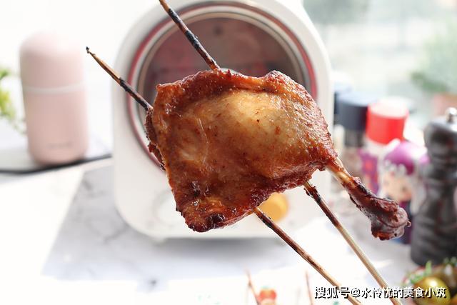 在家怎么做烤鸭酱 9e33ede0956e4ecd9e9ed439d414c5c1.jpeg