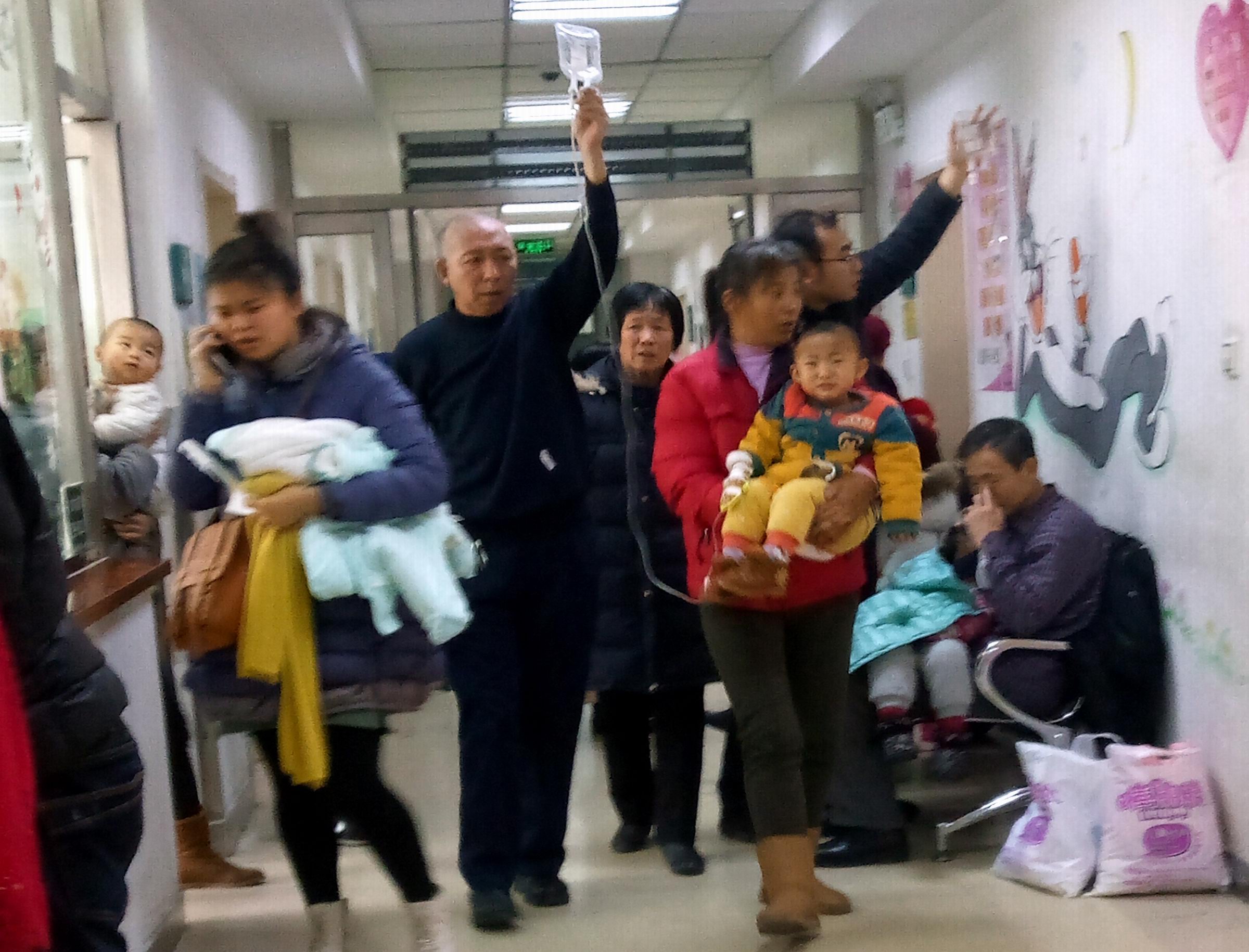 孩子：常给宝宝按3个地方，睡的香不积食，脾胃好还长高个晚饭后
