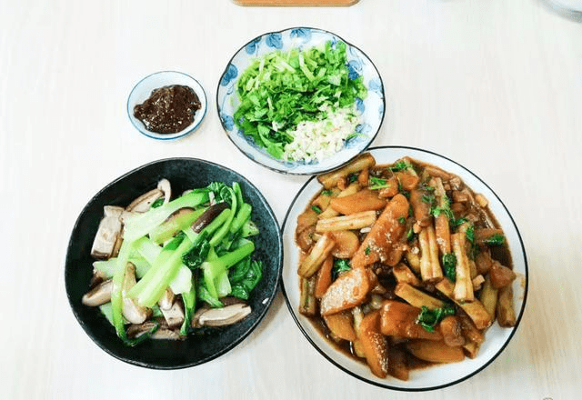 芹菜炒洋葱豆腐 1fa42d8c33d847e3affbae01d755cc28.png