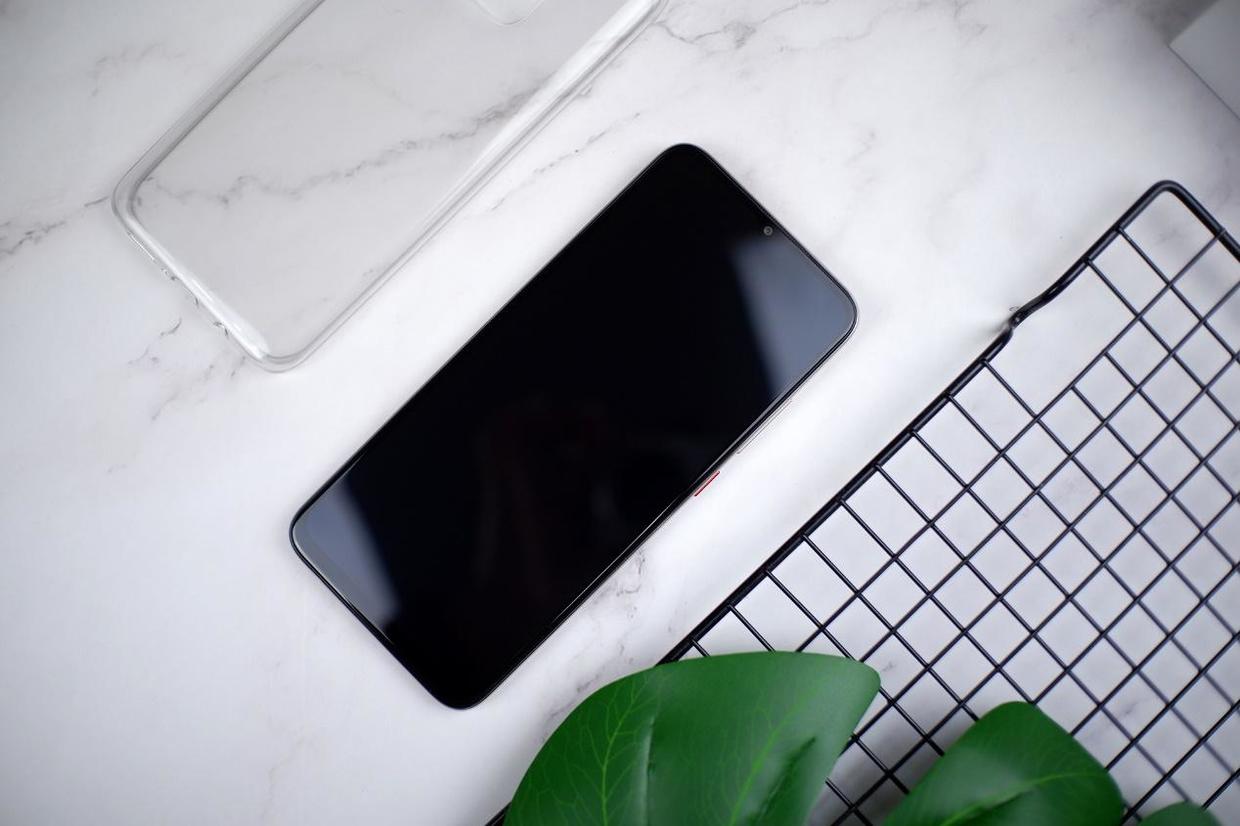 性价比无敌的5g手机redmi10x没有了短板