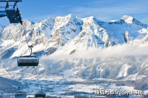 奥地利人均工资_奥地利国旗(2)