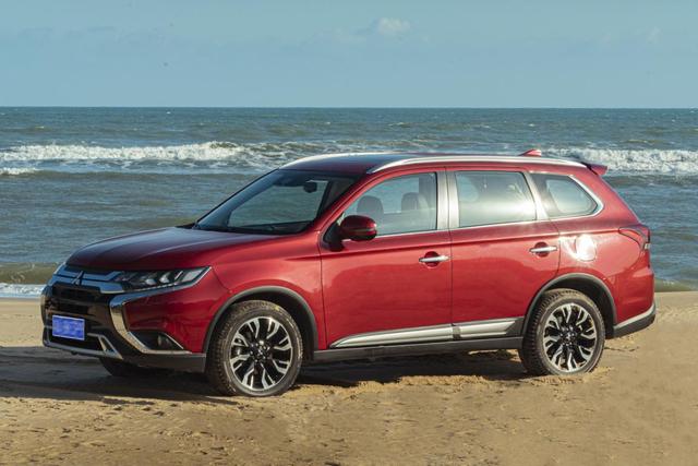 20万不到就能入手7座四驱SUV，你说香不香？