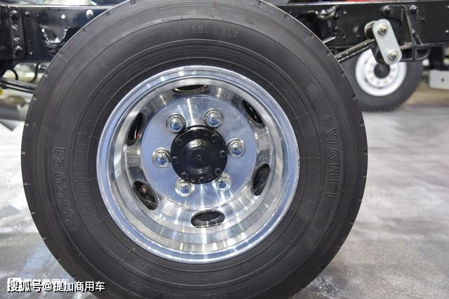 ⑤铝合金车轮