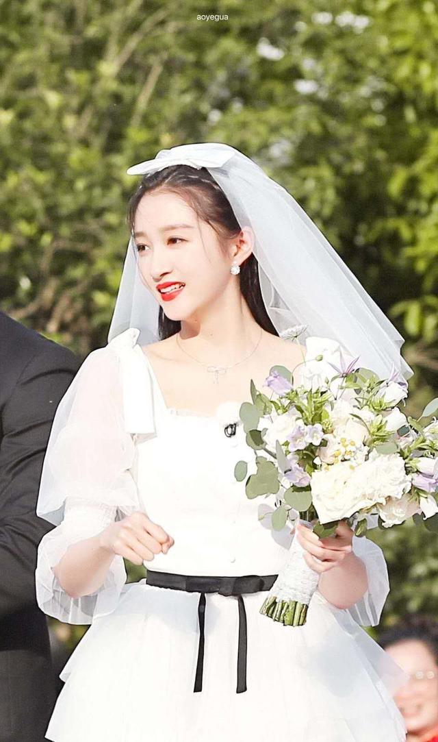 女粉丝穿婚纱表白鹿晗_婚纱头像女