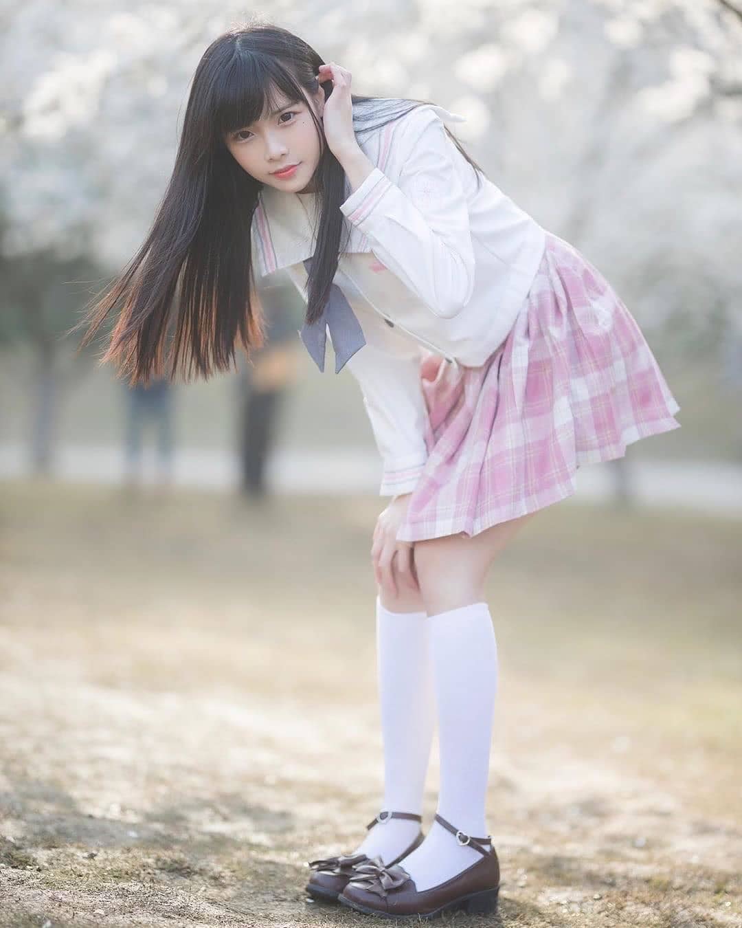 地区:日本东京 主题:jk制服 话题:想在樱花树下邂逅一位这样的女孩儿