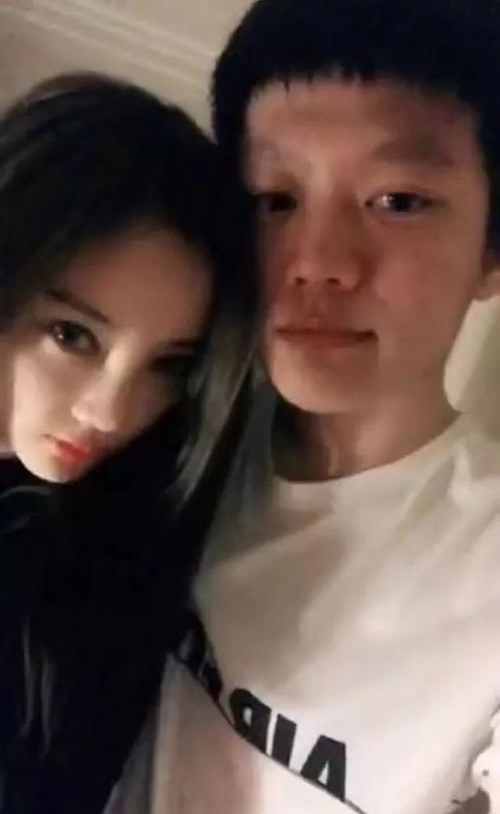 白百何陈羽凡同框全集 d9046269c24a4e54a3258f5b66a68981.jpeg