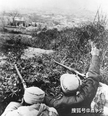 (作战中的新四军战士)