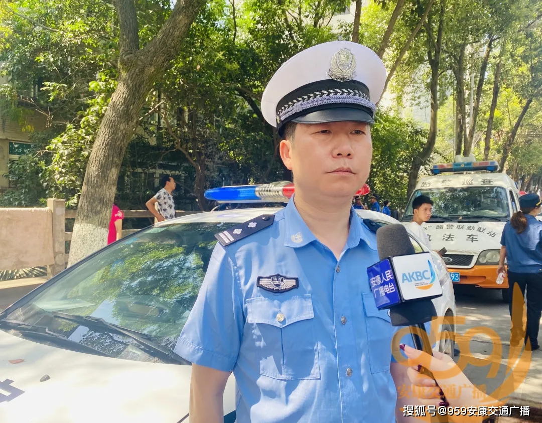 959记者采访汉滨公安分局交警大队 江北中队指导员李季 请广大货车