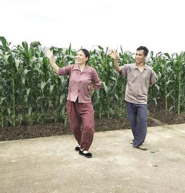 如何走出低谷重拾信心 663bbc13fd944052bee02ffd4a1553ad.jpeg