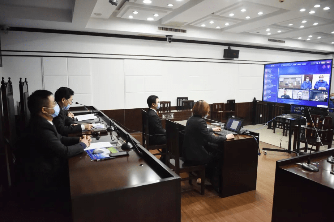 操场埋尸案家属放弃索赔，给邓世平“烈士”该提速