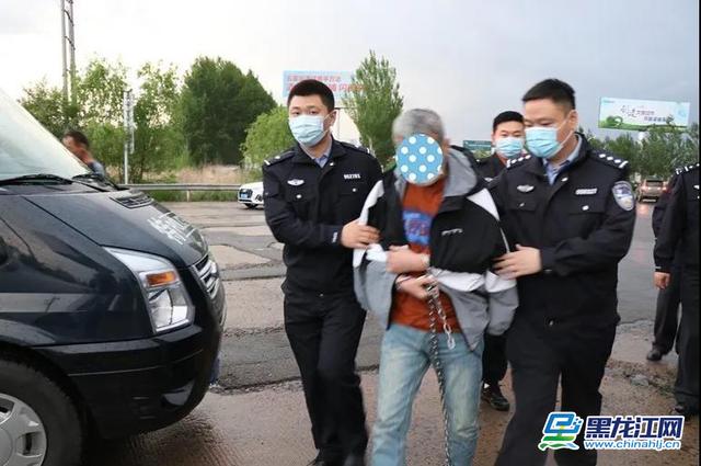 男子被列为重点人口_古风男子图片(2)