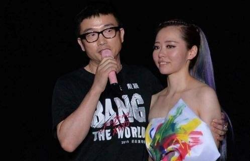 冯轲宣布跟张碧晨开启新篇章,网友为付出九年青春的张靓颖不值