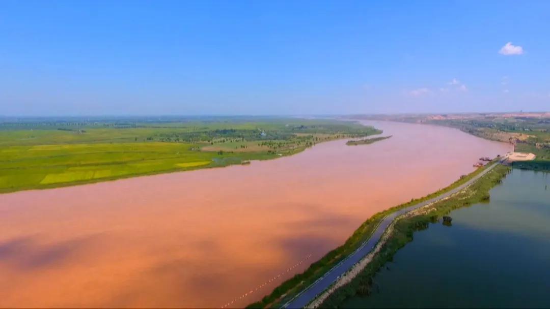 天下黄河富宁夏 黄河两岸是家乡 今天的 《银川 览夏》系列 跟随我们