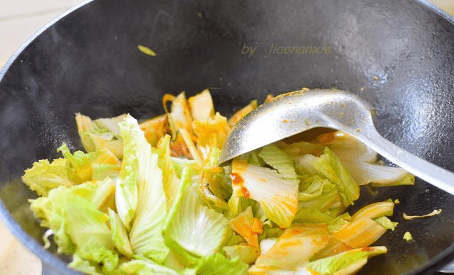 酸辣白菜怎么做好吃视频 6c529c7c8f63448d8da8c035eb131689.png