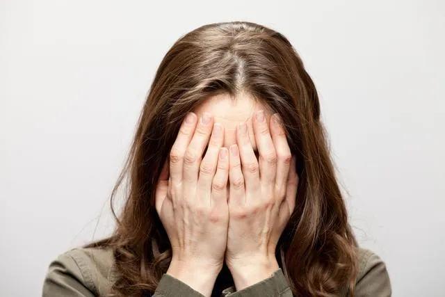 但由于男性生理结构异于女性,因此仅有不到20%的人会有症状,所以