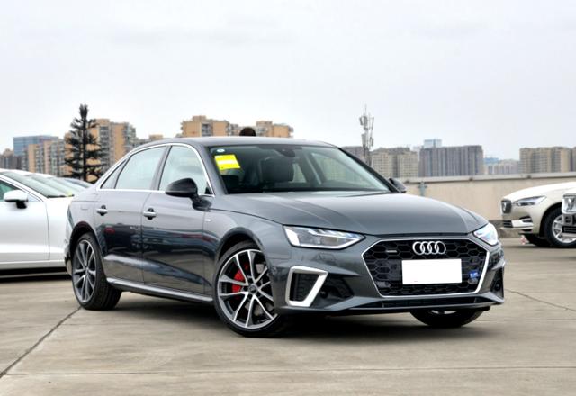 2020款奥迪a4,2020款a4l40时尚动感型 2020款奥迪a4l,外观和内饰值50万,实际上新车30.58万起