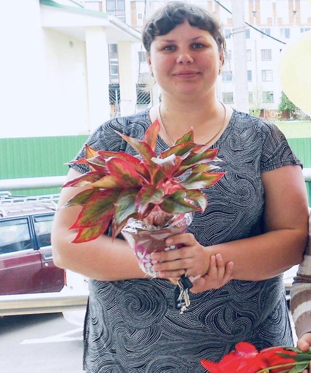和20岁继子订婚的俄罗斯大妈怀孕了！减肥励志变美，如今又要当妈