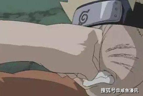 原创火影忍者：超搞笑的“打脸”截图合集，佐助都快给打变形了