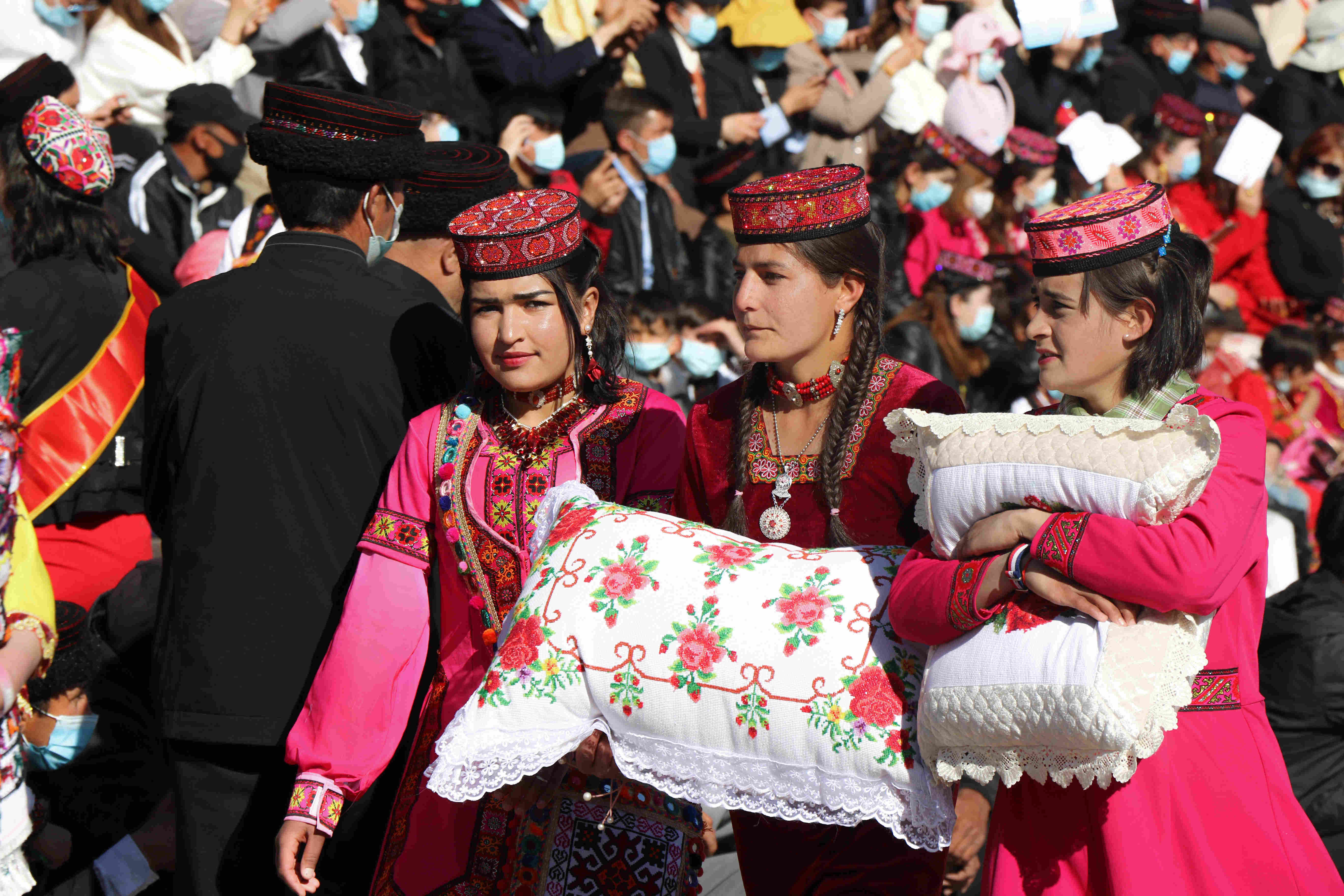 国家级非物质文化遗产项目塔吉克族服饰