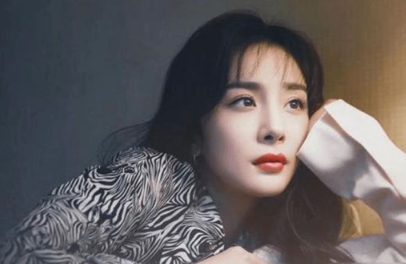 为了爱情抛弃亲情？杨幂缺席女儿生日会原因曝光，当妈真不容易！