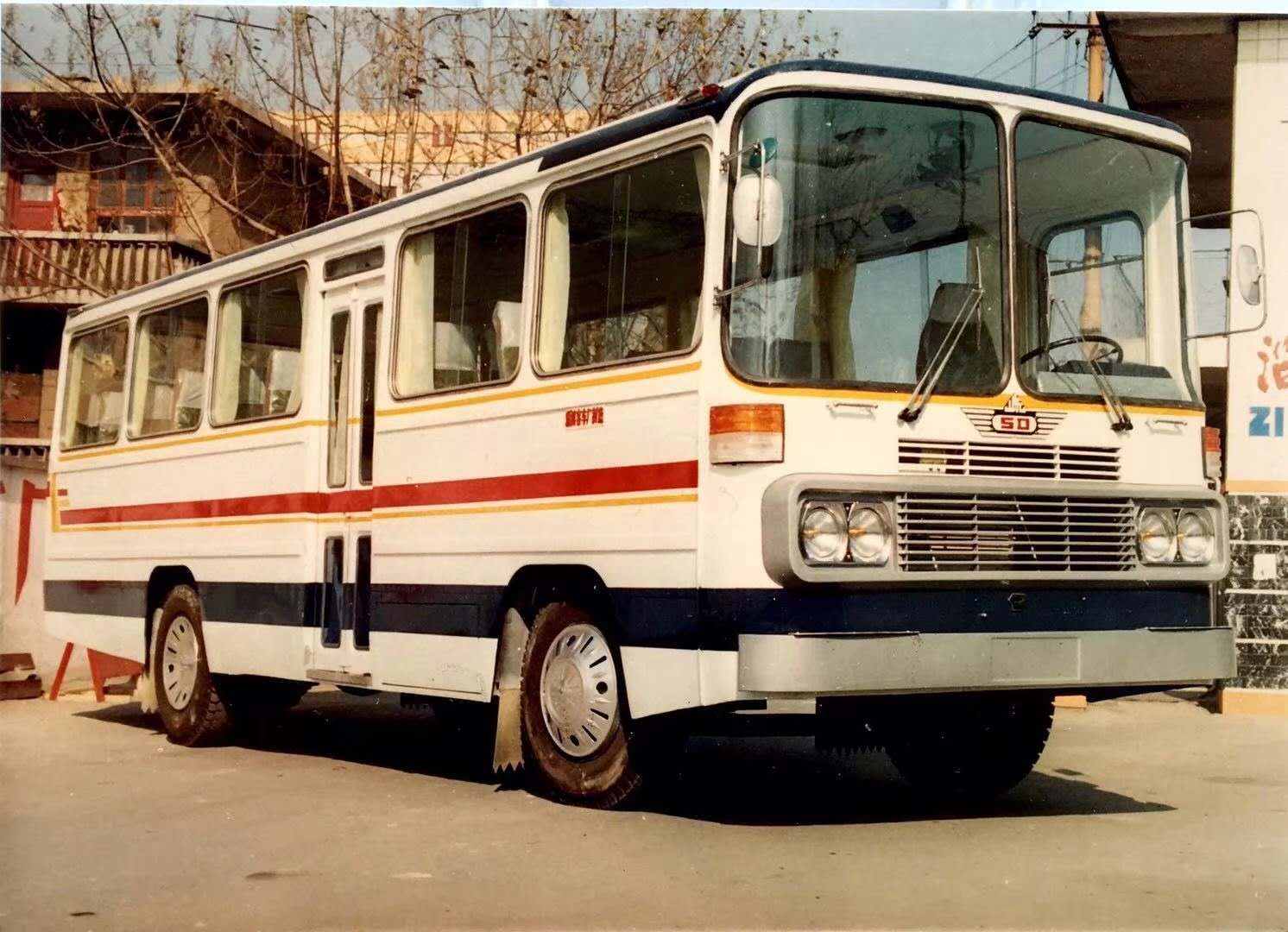 原创消失的山东牌客车:淄博客车厂出品,曾造出我国第一辆双层巴士