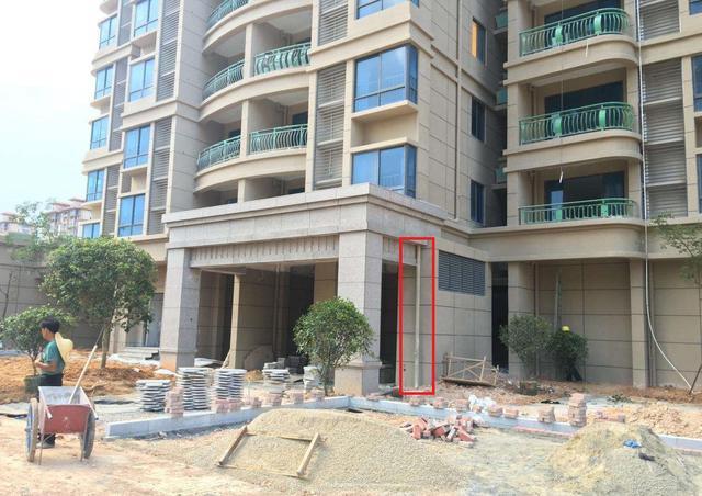 一楼架空二楼住人的房子,朋友不建议我买,还说我憨