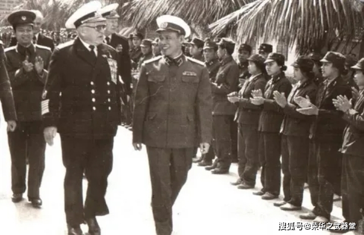 1979年12月苏联海军总司令戈尔什科夫访问越南
