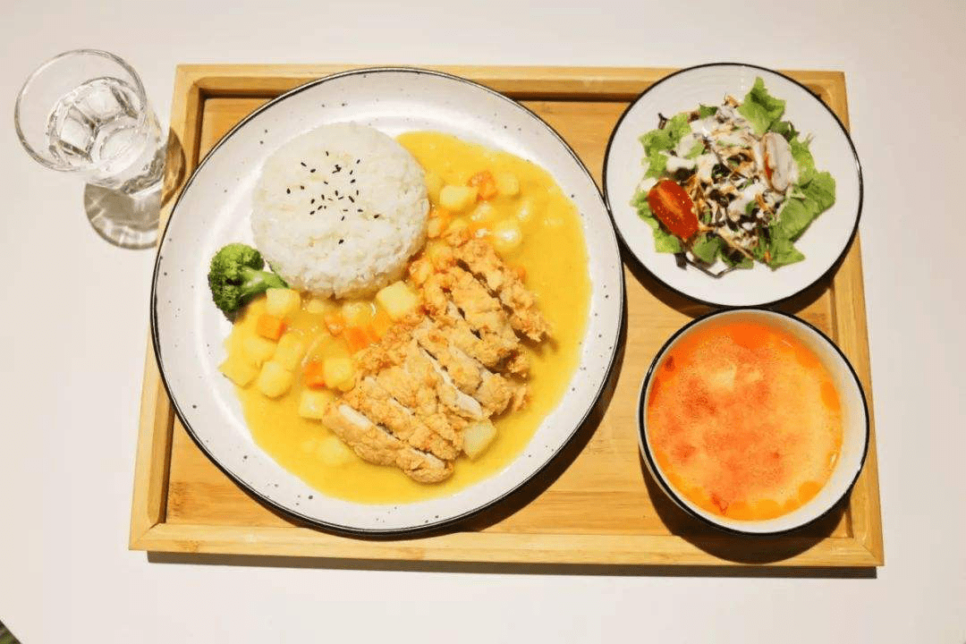 米饭搭配的菜品 7f40835c932a42669bf98e59e4636da3.png