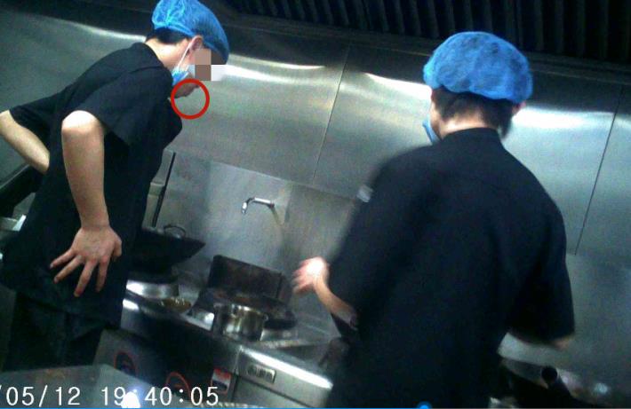 肉吃众人口_一家四口人的简笔画图(2)