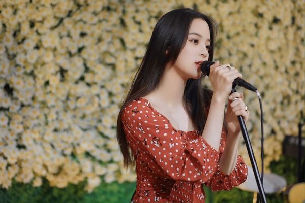 欧阳娜娜唱过的歌 1238df93f50f4bf9ab901e2150273150.jpeg