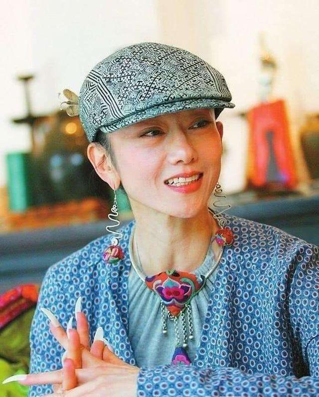 原创散打主席点评杨丽萍不生孩子:能生尽量生,不是母亲怎可成为女人 原创散打主席点评杨丽萍不生孩子:能生尽量生,不是母亲怎可成为女人