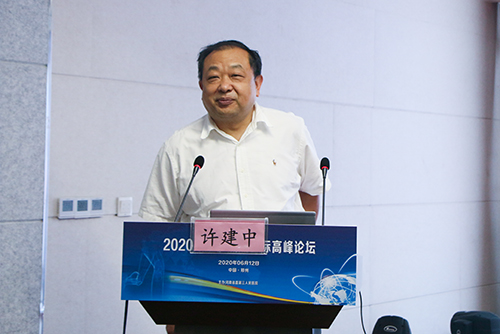郑州大学第一附属医院骨科主任许建中教授进行"膝关节骨性关节炎的mri