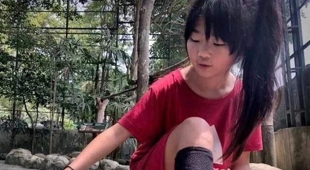 Grace|10岁的她，如今漂亮得不敢认曹格女儿“姐姐”真的变成大姐姐