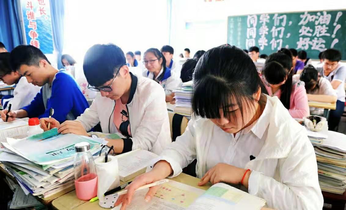 2020年高考复读生超100万，引起家长不满，多省出台限制措施！