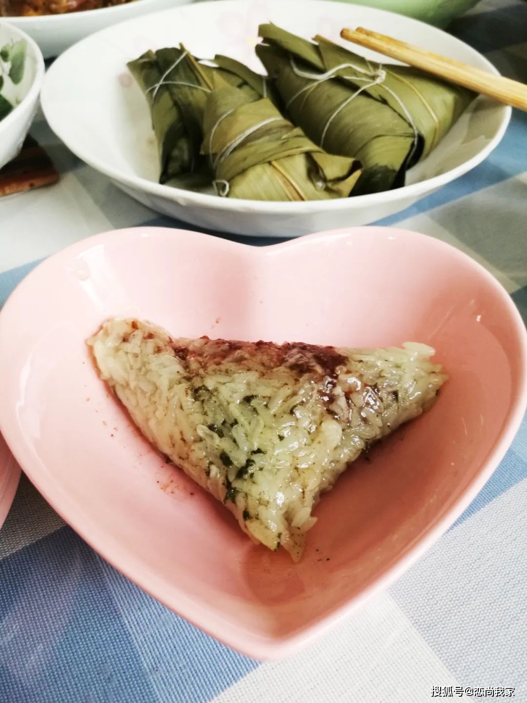 包粽粑简谱_布依族灰粽粑怎么包(2)